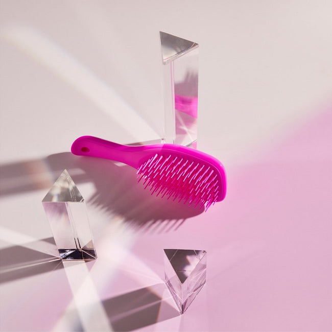 Tangle Teezer The Mini Ultimate Detangler mała szczotka do włosów Barbie Dopamine Pink