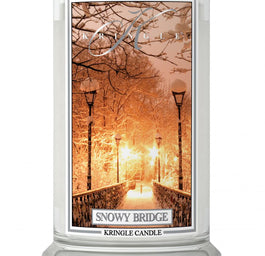 Kringle Candle Duża świeca zapachowa z dwoma knotami Snowy Bridge 623g