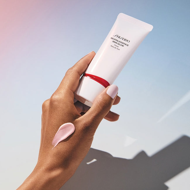 Shiseido Revitalessence Skin Glow Primer rozświetlająca baza pod makijaż