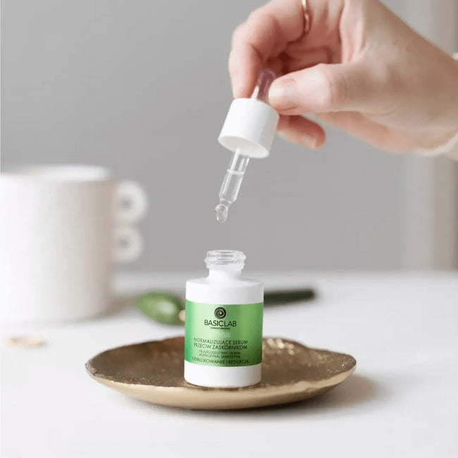 BasicLab Esteticus normalizujące serum przeciw zaskórnikom z 5% azeloglicyny i 1% BHA 15ml