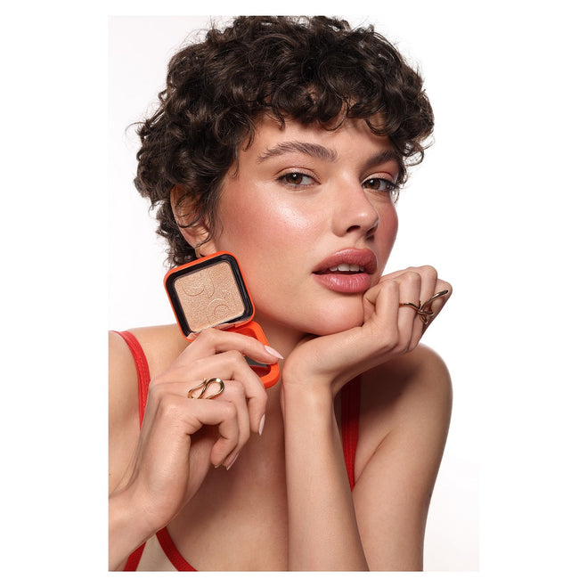 Poppy Head Bouncelight kremowy produkt rozświetlający