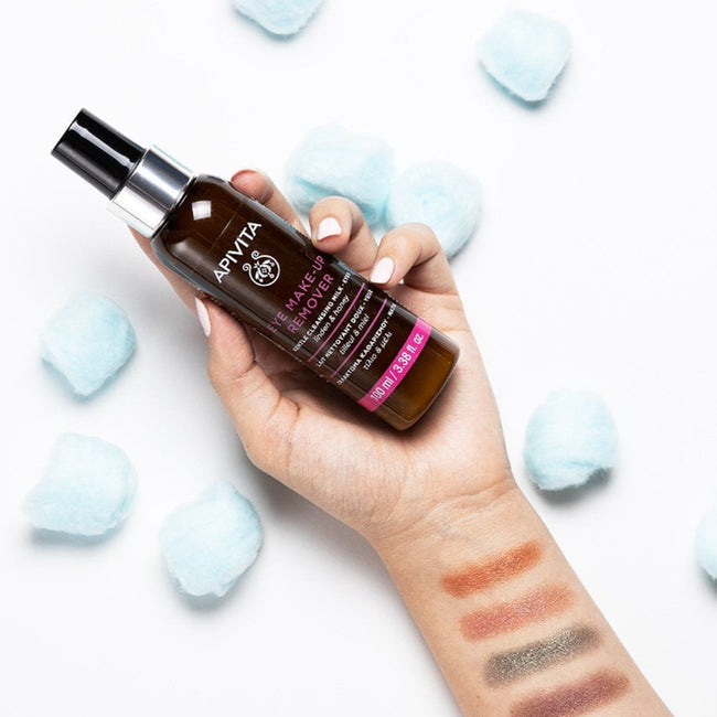 Apivita Eye Make-Up Remover Gentle Cleansing Milk delikatne mleczko do demakijażu oczu z miodem i lipą 100ml