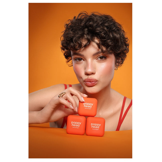 Poppy Head Bouncelight kremowy produkt rozświetlający