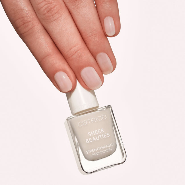 Catrice Sheer Beauties Strengthening Nail Polish wzmacniający lakier do paznokci 10.5ml