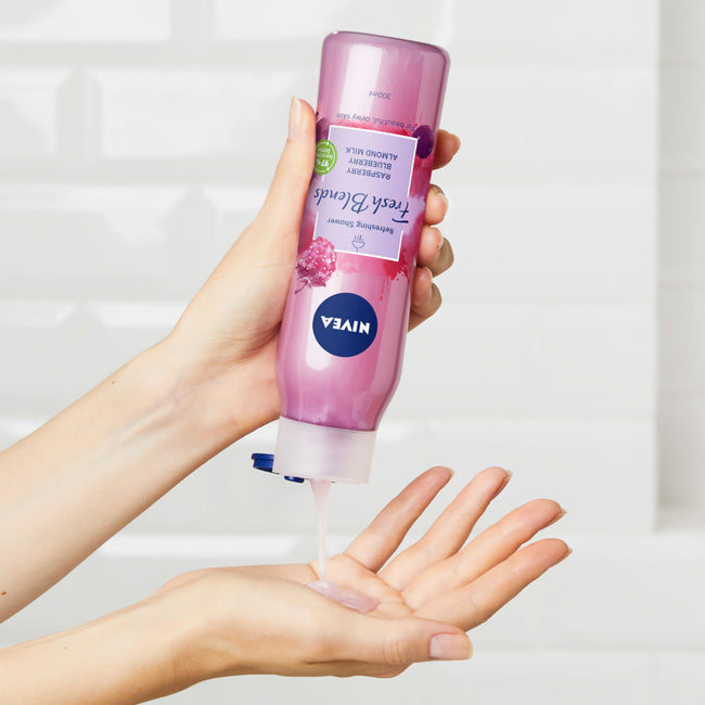 Nivea Fresh Blends odświeżający żel pod prysznic Malina i Borówka 300ml