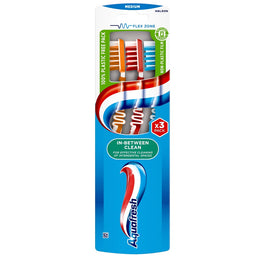Aquafresh In-Between Clean szczoteczka do zębów Medium 3szt.