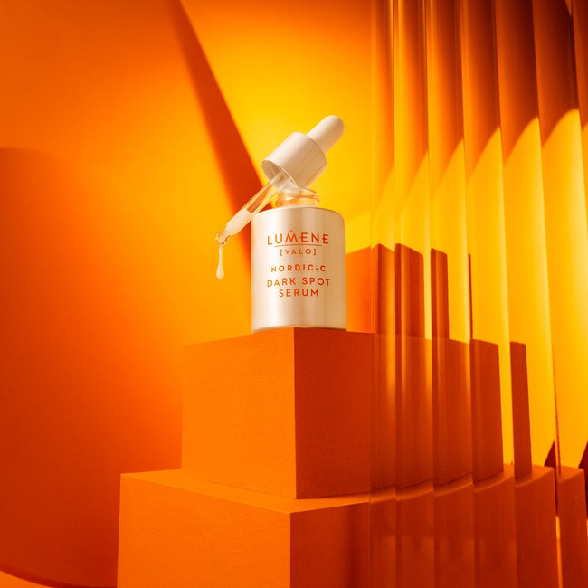 Lumene Nordic-C [Valo] rozjaśniające serum na przebarwienia 30ml