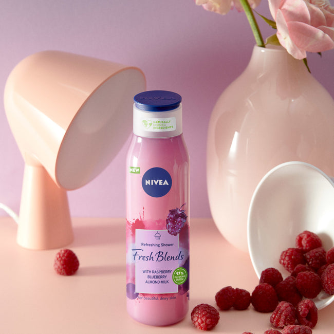 Nivea Fresh Blends odświeżający żel pod prysznic Malina i Borówka 300ml