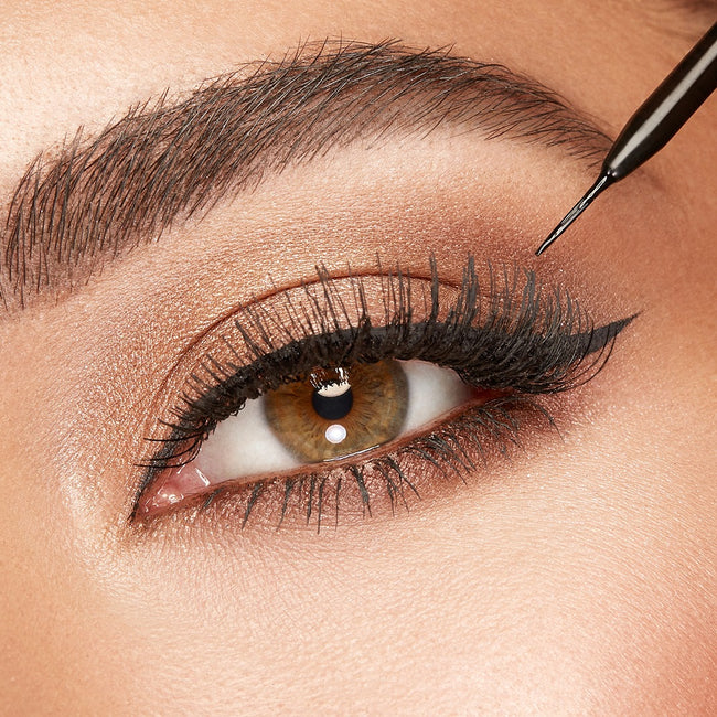 KIKO Milano Definition Eyeliner płynny eyeliner z aplikatorem w formie pędzelka 5ml