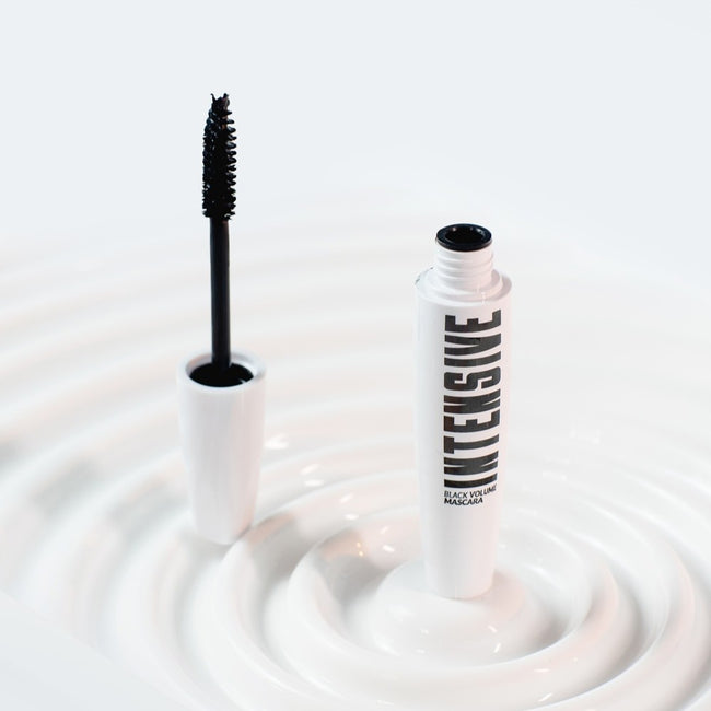 Quiz Cosmetics Intensive Black Volume Mascara intensywnie czarny podkręcający tusz do rzęs