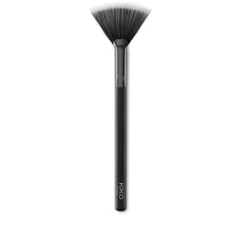 KIKO Milano Face 12 Powder Fan Brush pędzel w kształcie wachlarza do nakładania kosmetyków w pudrze
