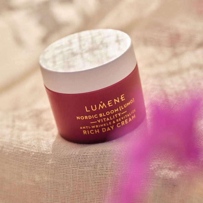 Lumene Nordic Bloom [Lumo] Vitality przeciwzmarszczkowo-rewitalizujący bogaty krem na dzień 50ml