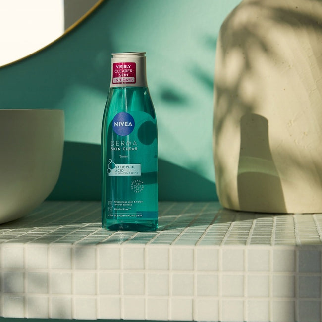 Nivea Derma Skin Clear tonik normalizujący 200ml