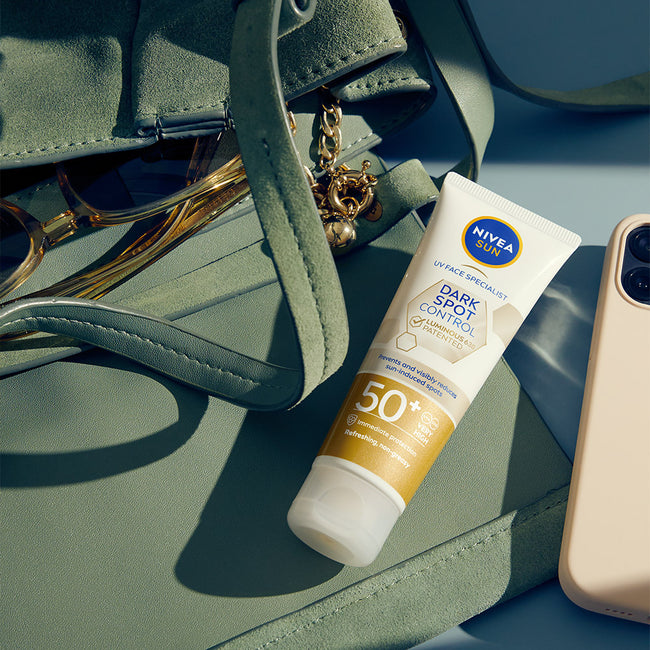 Nivea Sun Spot Control Luminous 630® odświeżający fluid przeciwsłoneczny do twarzy SPF50+ 40ml