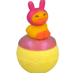 Bomb Cosmetics Snuggle Duck Bath Blaster kula do kąpieli z zabawką 100g