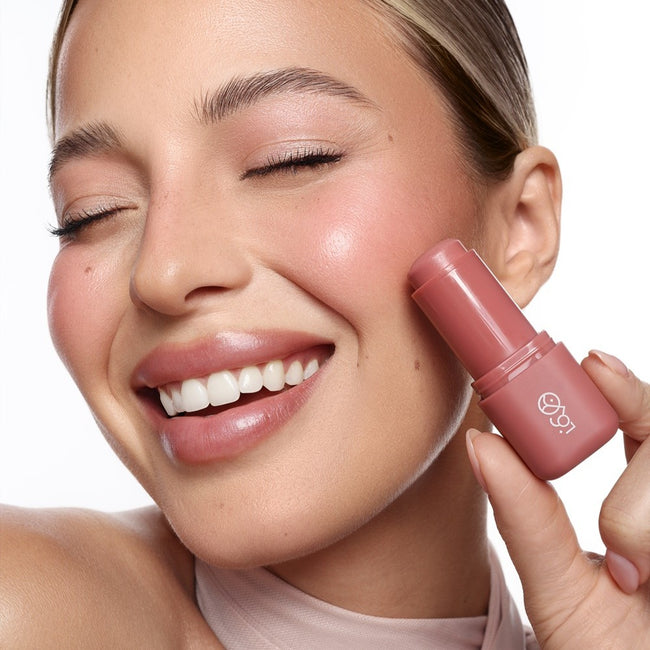 LOVRO Blush Stick kremowy róż do policzków w sztyfcie 5g