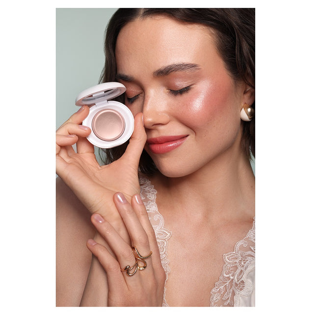 LOVRO Bloomlight Freeze-Dried Highlighter rozświetlacz do twarzy 3.8g