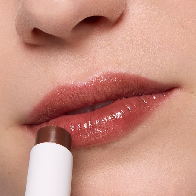 Essence Juicy Bomb błyszczący balsam do ust