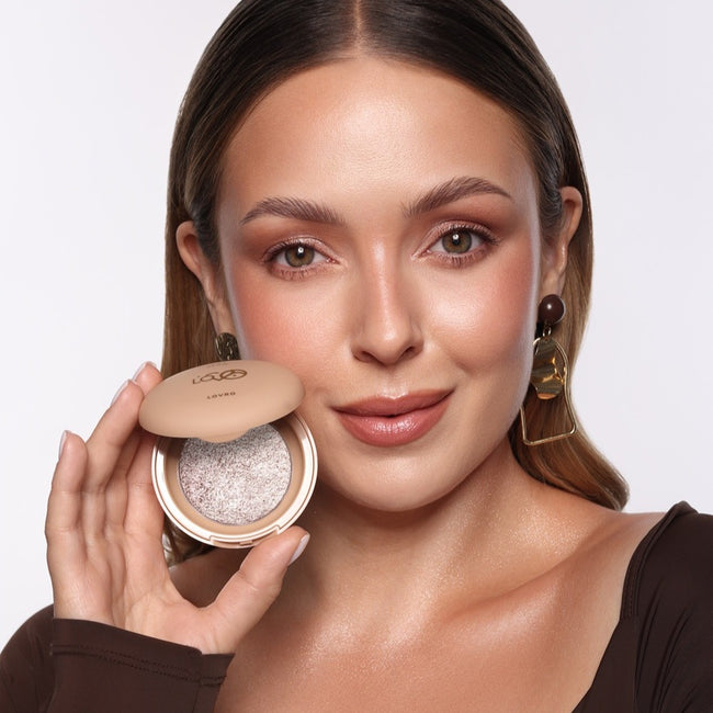 LOVRO Wet Glow multifunkcyjny rozświetlacz do oczu twarzy i ciała