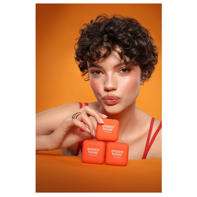 Poppy Head Bouncelight kremowy produkt rozświetlający