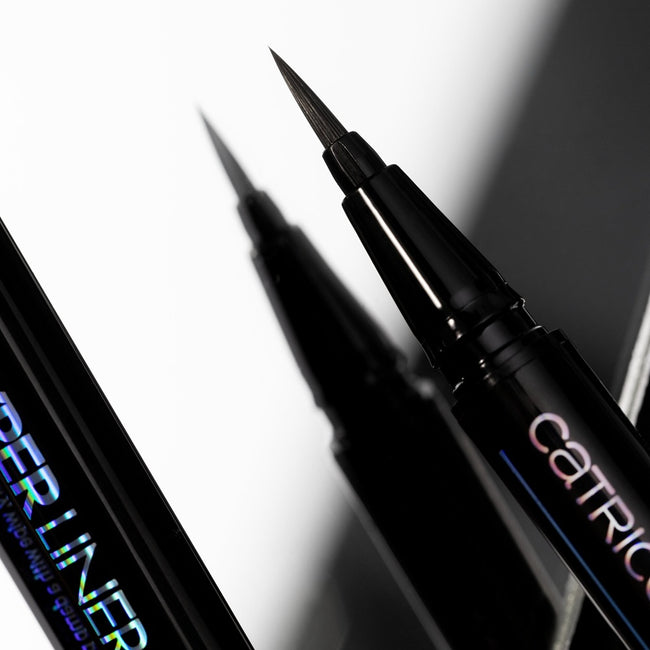 Catrice Hyper Liner Brush eyeliner z pędzelkiem 0.52g