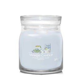 Yankee Candle Średnia świeca zapachowa A Calm & Quiet Place 368g