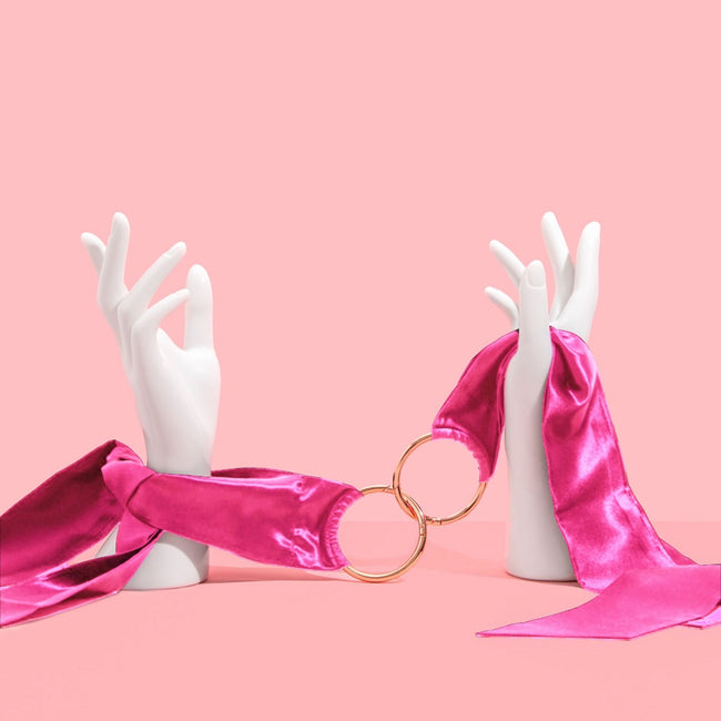 So Divine Luxury Silk Restraints jedwabiste wstążki do wiązania Pink