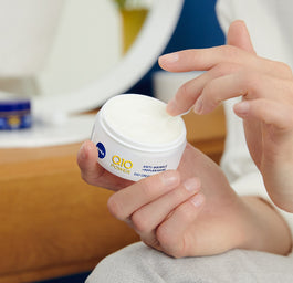 Nivea Zestaw Q10 Przeciwzmarszczkowy ujędrniający krem na dzień 50ml + przeciwzmarszczkowy ujędrniający krem na noc 50ml