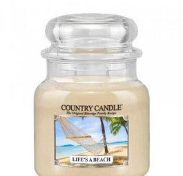Country Candle Średnia świeca zapachowa z dwoma knotami Life's A Beach 453g