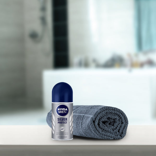 Nivea Men Silver Protect zestaw pianka do golenia 200ml + balsam po goleniu 100ml + antyperspirant roll-on 50ml + żel pod prysznic 250ml