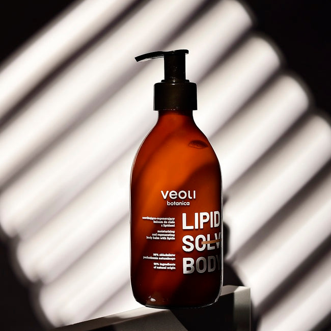 Veoli Botanica Lipid Solve Body nawilżająco-regenerujący balsam do ciała z lipidami 290ml