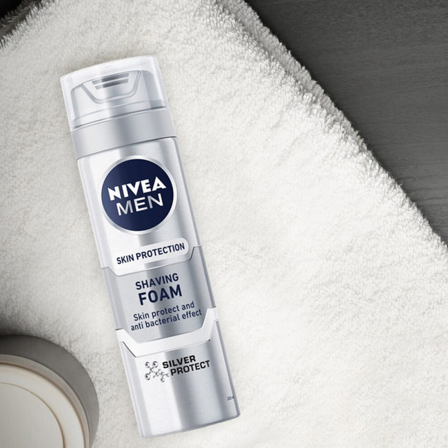 Nivea Men Silver Protect zestaw pianka do golenia 200ml + balsam po goleniu 100ml + antyperspirant roll-on 50ml + żel pod prysznic 250ml