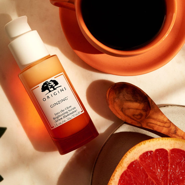 Origins GinZing™ Into the Glow Brightening Serum serum rozświetlające z witaminą C i kwasami AHA i BHA wkład 30ml