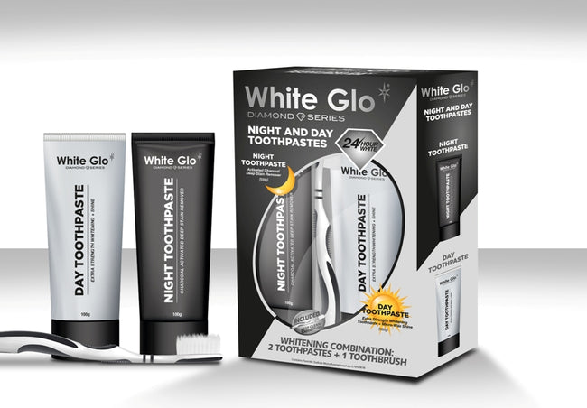 White Glo Night & Day Whitening Toothpaste zestaw pasta do zębów 65ml + pasta na noc 65ml + szczoteczka do zębów