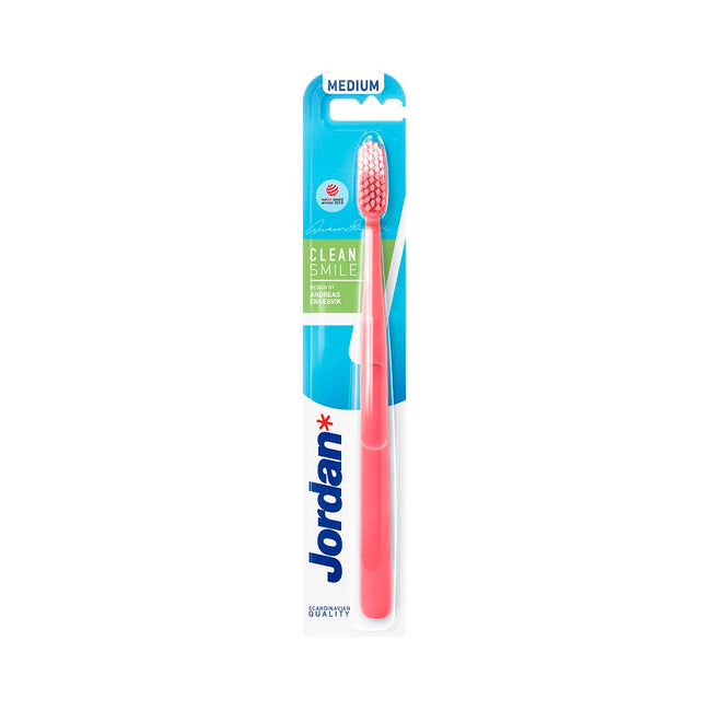 Jordan Clean Smile szczoteczka do zębów Średnia 1szt.