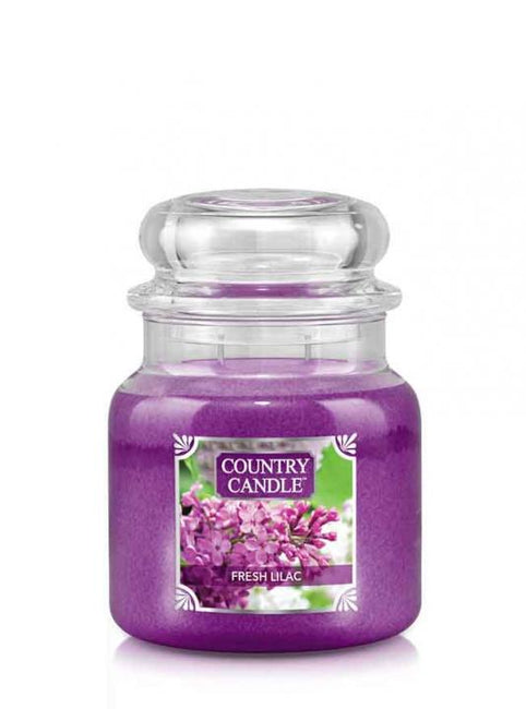 Country Candle Średnia świeca zapachowa z dwoma knotami Fresh Lilac 453g