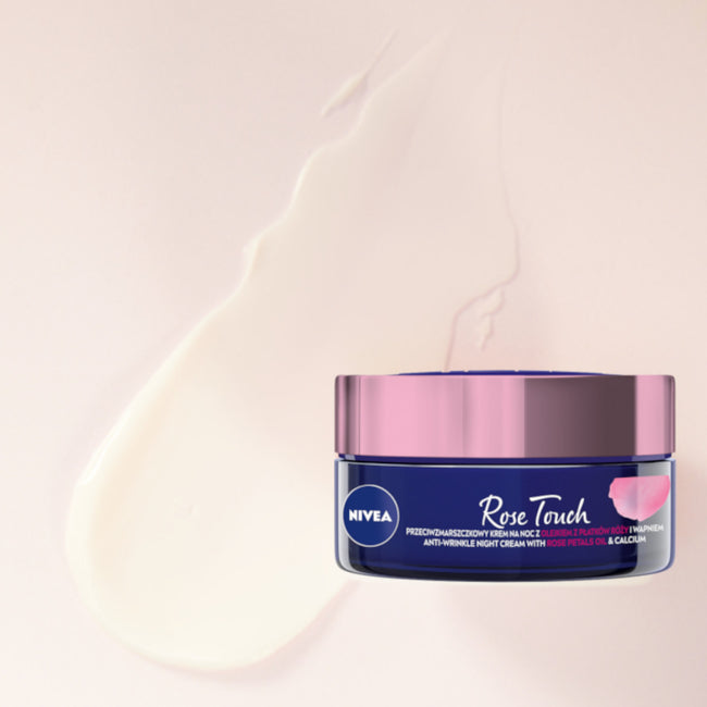 Nivea Rose Touch przeciwzmarszczkowy krem na noc z olejkiem z płatków róży wapniem i kreatyną 50ml