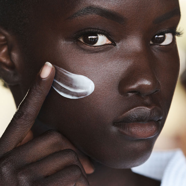 Estée Lauder DayWear Multi-Protection Anti-Oxidant Cream SPF15 ochronno-nawilżający krem do twarzy na dzień dla cery suchej 50ml