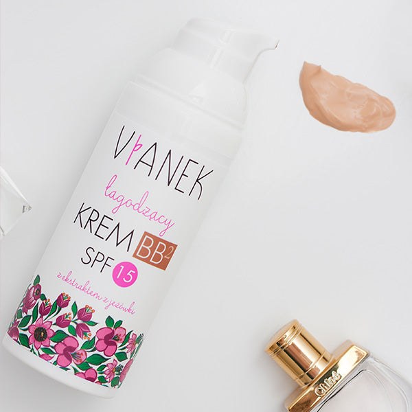 VIANEK Łagodzący krem do twarzy BB z filtrem SPF15 Ciemny 50ml