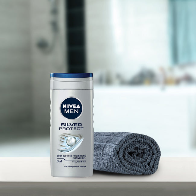 Nivea Men Silver Protect zestaw pianka do golenia 200ml + balsam po goleniu 100ml + antyperspirant roll-on 50ml + żel pod prysznic 250ml