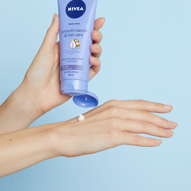 Nivea Smooth Hands & Nail Care wygładzający krem do rąk i paznokci 100ml