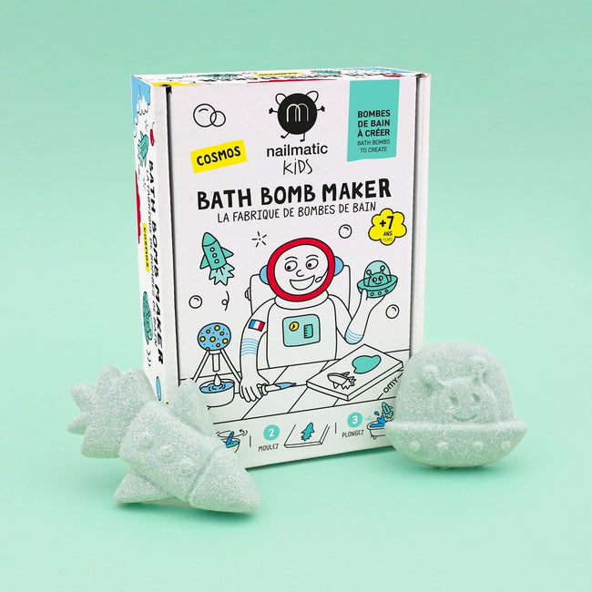 Nailmatic Kids Bath Bomb Maker zestaw do tworzenia kul kąpielowych Cosmos 2 kształty