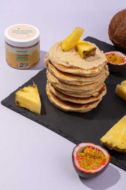 Supersonic Krem orzechowy o smaku białej czekolady z owocami tropikalnymi 160g