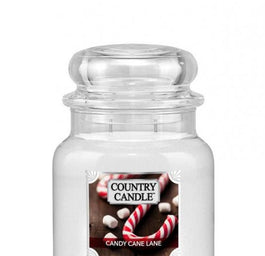 Country Candle Średnia świeca zapachowa z dwoma knotami Candy Cane Lane 453g